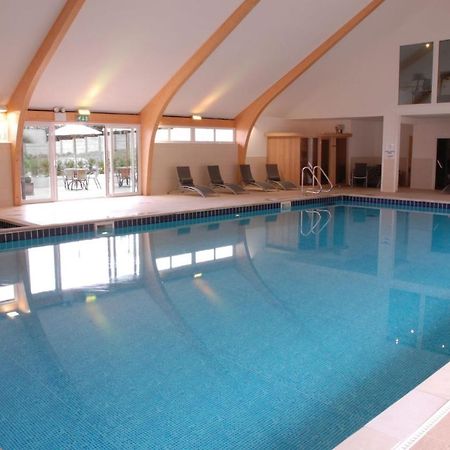 Skylark Sleeps 8 Private Hot Tub & Dogs Welcome Nr Padstow, Resort Pool Bar & Watersports St Columb Major Dış mekan fotoğraf